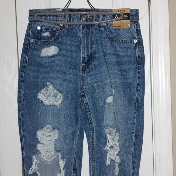 Aeropostale Mom Jeans Super Distressed  Sz 6 NWT - Picture 3 of 9